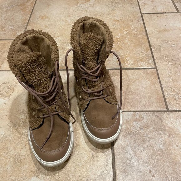 Sorel Explorer II Joan Cozy Shearling Boots - Picture 1 of 5